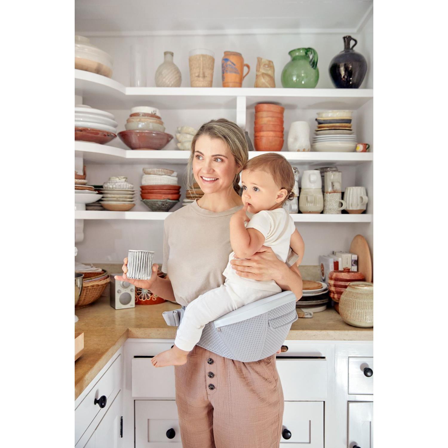 Porte bébé Lift GRIS Ergobaby