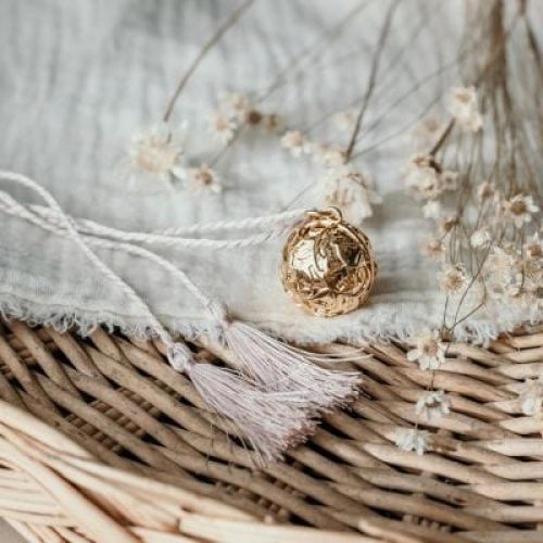 bola-de-grossesse-canopee-cordon-personnalisable-or-jaune-18-carats