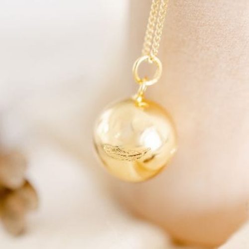 bola-de-grossesse-caresse-chaine-or-jaune-18-carats
