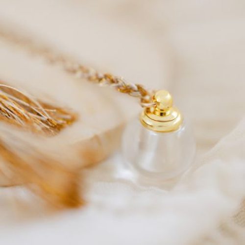 collier-voeux-cordon-or-jaune-18-carats