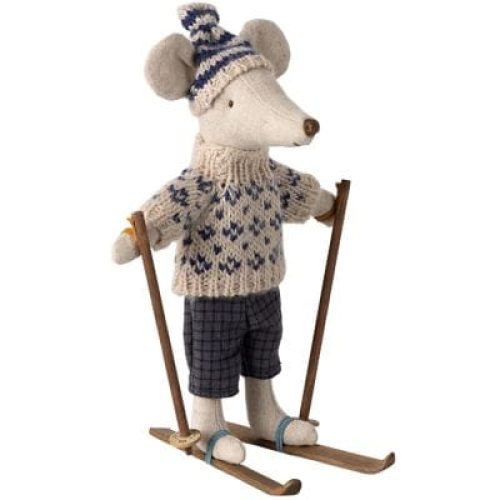 papa-souris-en-hiver-et-sa-paire-de-skis-bleu