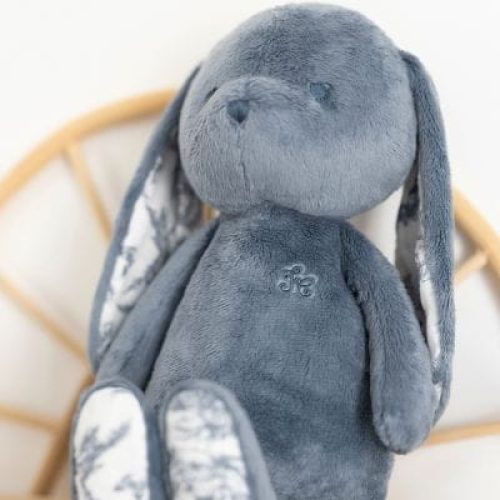 peluche-augustin-le-lapin-bleu-25-cm