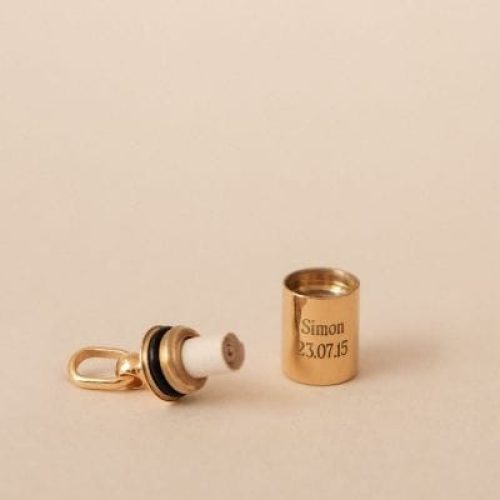 pendentif-mon-petit-secret-personnalisable-plaque-or-jaune