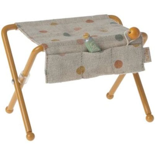 table-a-langer-bebe-souris-ocre